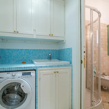 Guesthost - Romantic In Near Bellagio Apartmán *