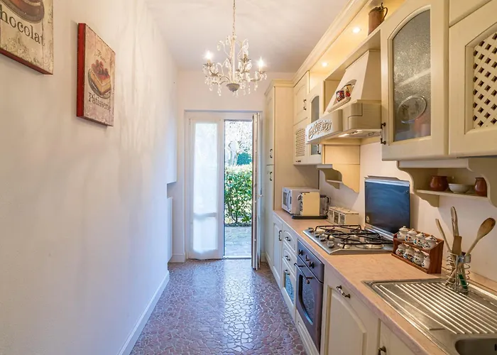 Guesthost - Romantic In Near Bellagio Appartement *