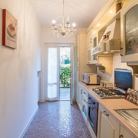 Guesthost - Romantic In Near Bellagio דירה *